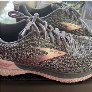 Brooks Adrenaline w Guiderails Shoe 9 Peacoat Gray Lavender